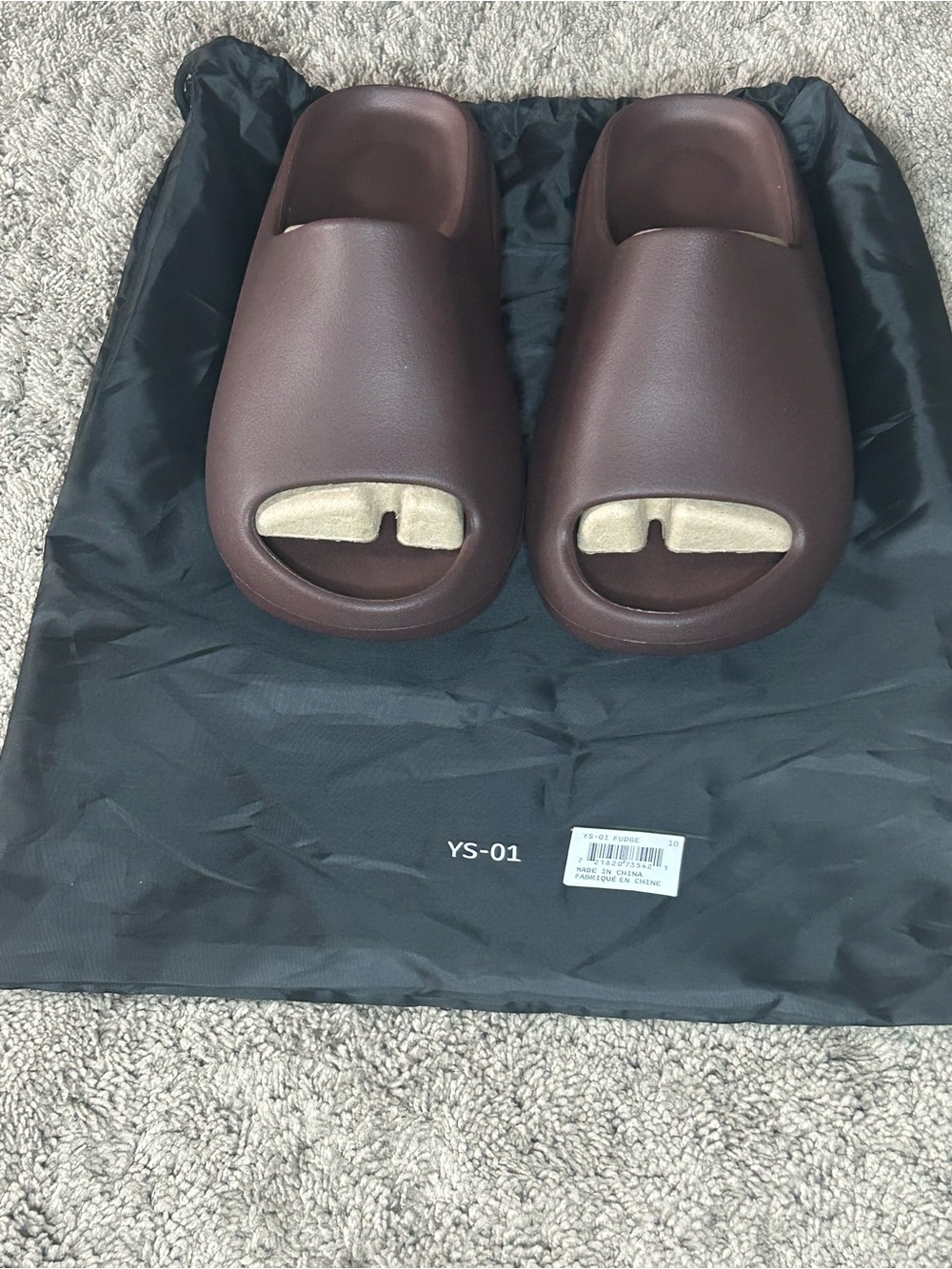 Yeezy Slide Sandals in Fudge - Picture 2 of 5